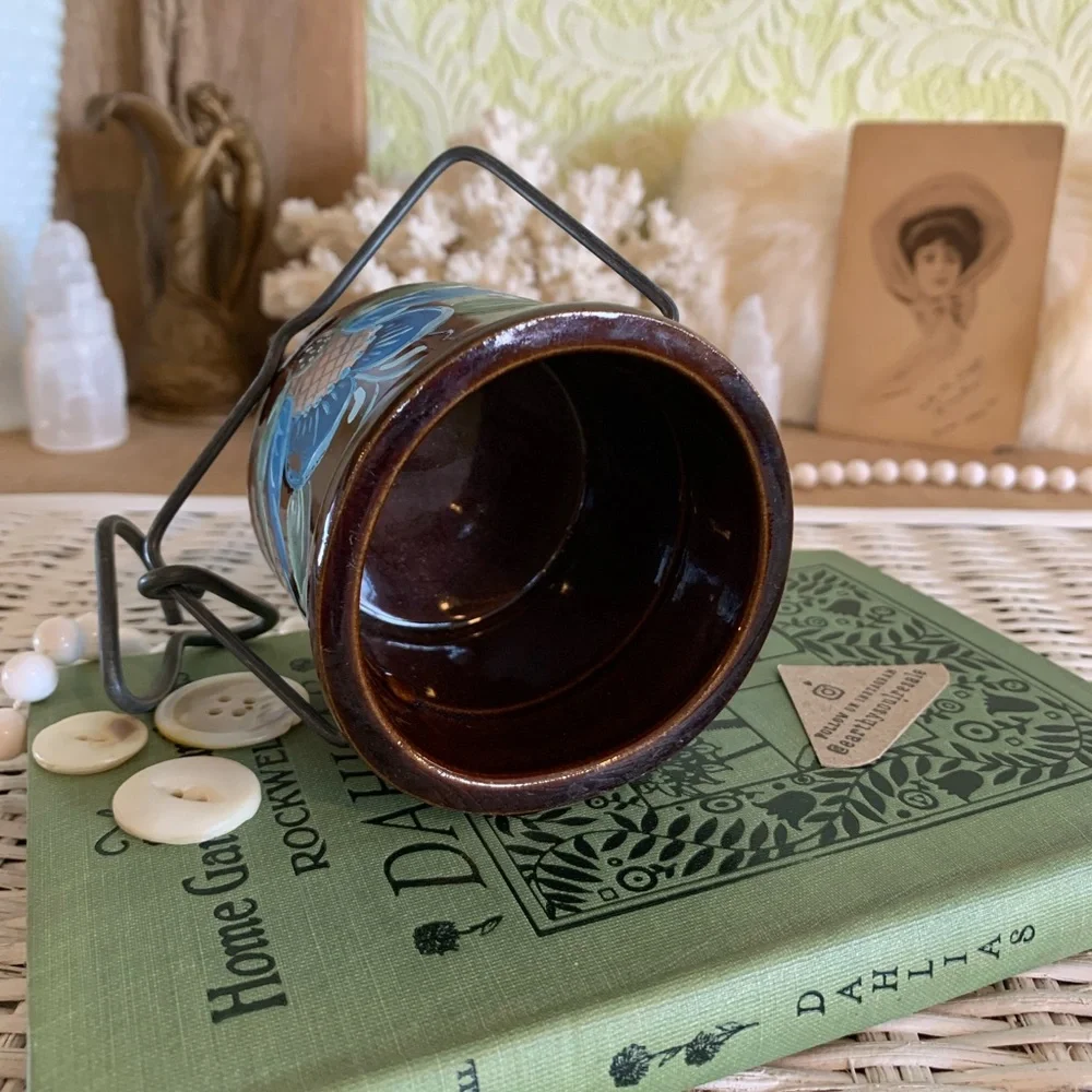 Vintage Stoneware Flower Art Crock 🦋 Unique Home Decor / Jar / Gift / Nature - Picture 8 of 8